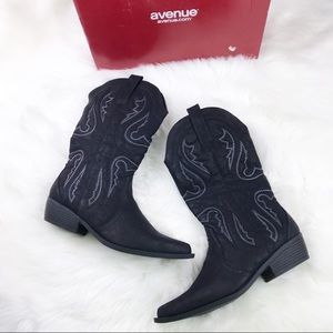 Wide Width Cowboy boots